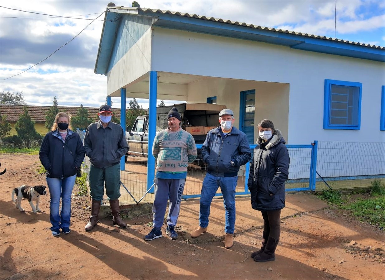 PRODUTORES CAIBATEENSES REALIZAM VISITA TÉCNICA A GRANJA AVÍCOLA EM CERRO LARGO